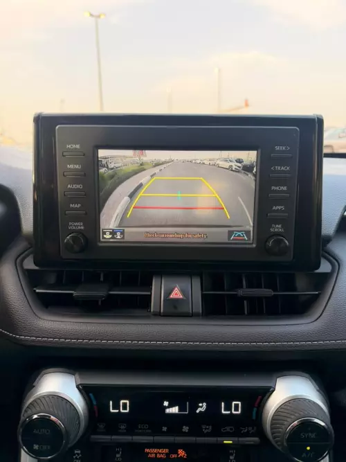 Toyota Rav4 XLE 2.5L Hybrid 2022 Model Year Silver Color Exterior 