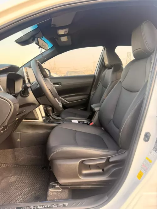 Toyota Corolla Cross 2.0L Hybrid 2022 Model Year White Color Exterior 