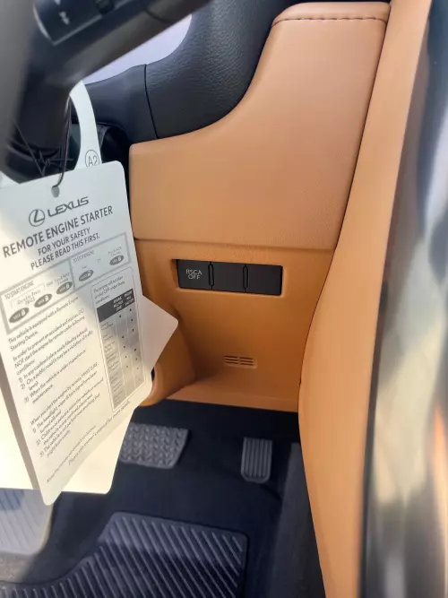 Lexus LX700h Signature 3.5l Hybrid - 2025  with Autopark  (Black / Tan)