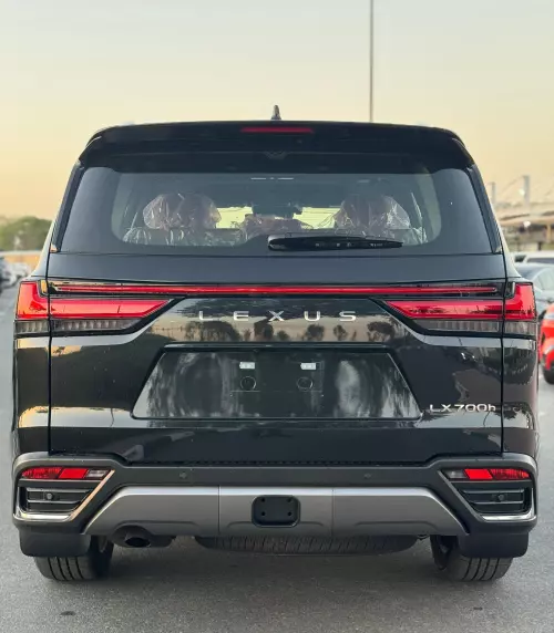 Lexus LX700h Signature 3.5l Hybrid - 2025  with Autopark  (Black / Tan)