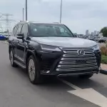 Lexus LX700h Signature 3.5l Hybrid - 2025 with Autopark  (Black / Red) - Thumbnail 1