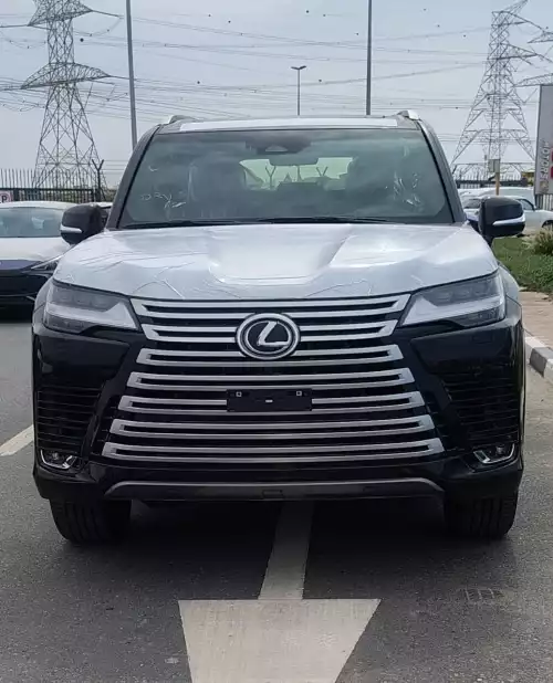Lexus LX700h Signature 3.5l Hybrid - 2025 with Autopark  (Black / Red)