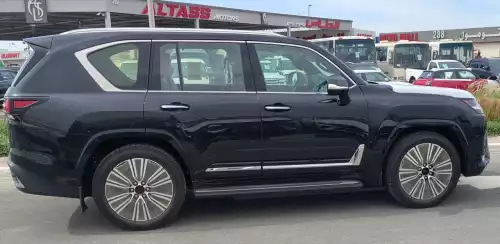 Lexus LX700h Signature 3.5l Hybrid - 2025 with Autopark  (Black / Red)