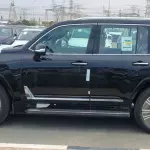 Lexus LX700h Signature 3.5l Hybrid - 2025 with Autopark  (Black / Red) - Thumbnail 4