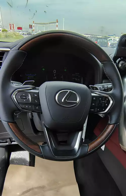 Lexus LX700h Signature 3.5l Hybrid - 2025 with Autopark  (Black / Red)