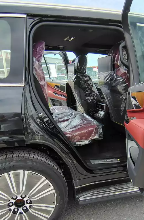 Lexus LX700h Signature 3.5l Hybrid - 2025 with Autopark  (Black / Red)