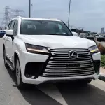 Lexus LX700h Signature 3.5l Hybrid  - 2025  with Autopark  (White/ Tan) - Thumbnail 1