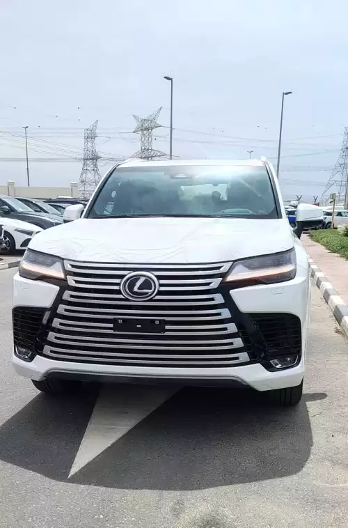 Lexus LX700h Signature 3.5l Hybrid  - 2025  with Autopark  (White/ Tan)