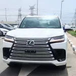 Lexus LX700h Signature 3.5l Hybrid  - 2025  with Autopark  (White/ Tan) - Thumbnail 2