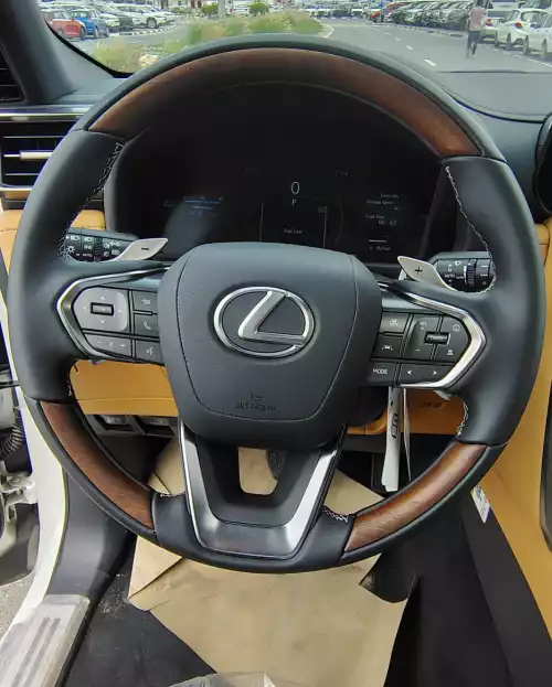Lexus LX700h Signature 3.5l Hybrid  - 2025  with Autopark  (White/ Tan)