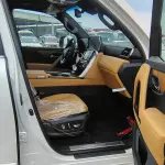 Lexus LX700h Signature 3.5l Hybrid  - 2025  with Autopark  (White/ Tan) - Thumbnail 13