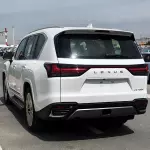 Lexus LX700h Signature 3.5l Hybrid  - 2025  with Autopark  (White/ Tan) - Thumbnail 23