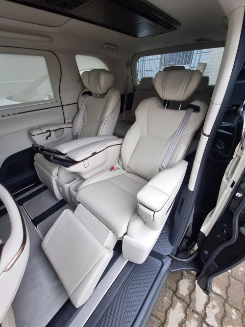 Lexus LM350h 2.5L Hybrid 7-Seater 2026 Model Year - Black