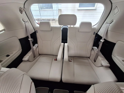 Lexus LM350h 2.5L Hybrid 7-Seater 2026 Model Year - Black