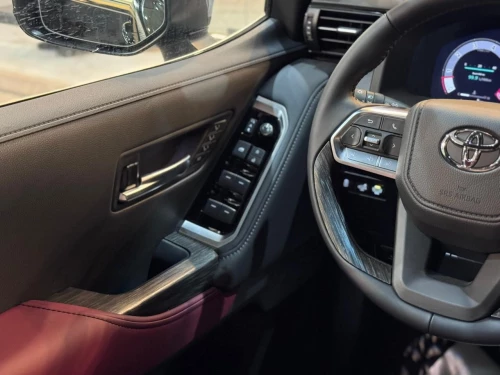 Toyota Land Cruiser LC300 VX.R 3.5L Petrol 2026 - Black (Oman Specs)