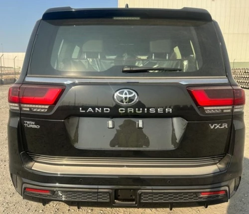 TOYOTA LC300 VXR - 3.5L - PET - AT - FULL OPTION - 2026 MY ( YEMEN )