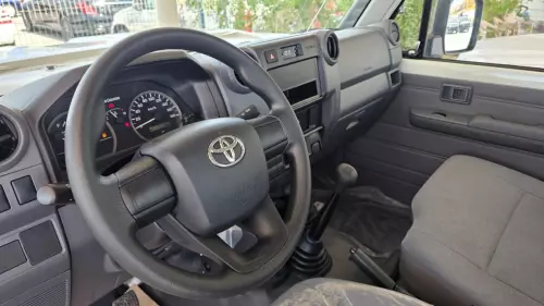 TOYOTA LAND CRUISER LC 78 HARDTOP DIESEL 2026 MODEL YEAR WHITE COLOR