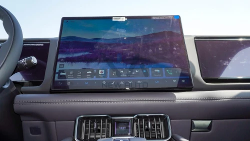 BYD Leopard 8 Ultra 2.0L Hybrid 2025 Model Year Black Color Exterior