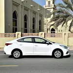 هونداي أكورن 1.6 لتر بنزين طراز 2022 لون أبيض هيكل خارجي - Thumbnail 4