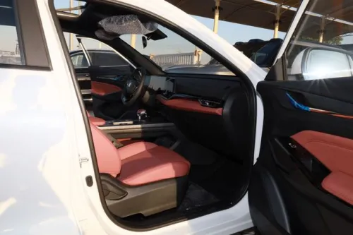 شانجان X5 بلس بايونير 1.5T أوتوماتيك جديدة 2025 - أبيض