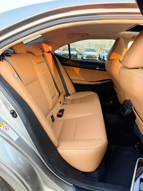 Lexus IS 300 3.5L V6 Automatic 2016 - Silver