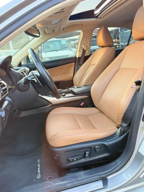 Lexus IS 300 3.5L V6 Automatic 2016 - Silver