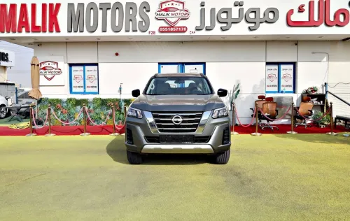 Nissan Xterra 2.5L Automatic 2022 - Silver