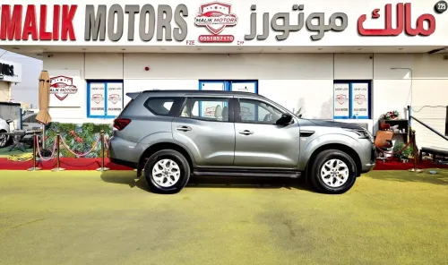 Nissan Xterra 2.5L Automatic 2022 - Silver