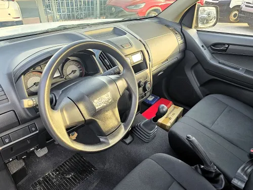 Isuzu D-MAX S.C STD Turbo Diesel Manual 2025 - Silver