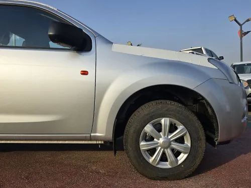 Isuzu D-MAX S.C STD Turbo Diesel Manual 2025 - Silver