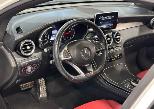 Mercedes-Benz GLC 300 Coupe 2.0L Turbo Automatic 2019 - White