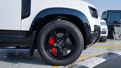 Land Rover Defender 110 P400 SE 2024 - White