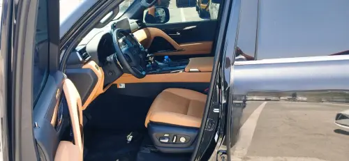 Used Lexus LX600 Signature 2025 - Black