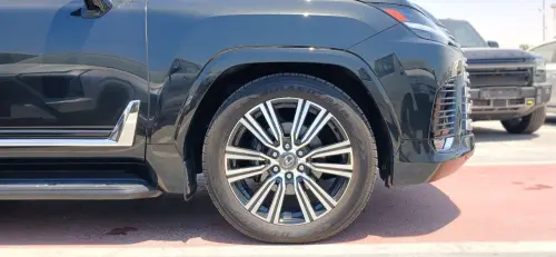 Used Lexus LX600 Signature 2025 - Black