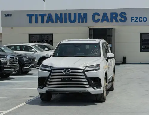 Lexus LX700H Signature 3.5L TT HEV 2026 White Color Exterior