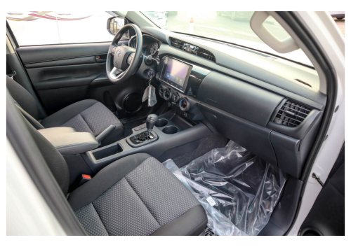Toyota Hilux Double Cab Automatic 2.7L 2026 - White