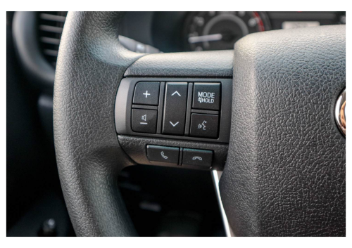 Toyota Hilux Double Cab Automatic 2.7L 2026 - White