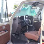 Toyota Land Cruiser LC 79 Pickup 4.0L 2025 - Beige - Thumbnail 18