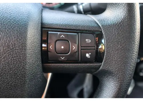 Toyota Hilux Double Cab 2.7L 2026 - Black