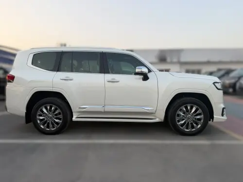 Land Cruiser VXR 4.0L V6 2026 Model Year White Exterior