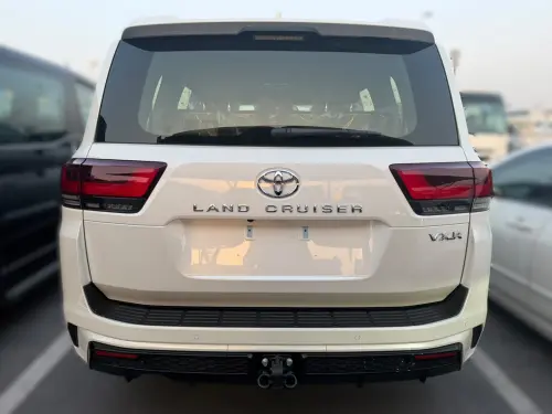 Land Cruiser VXR 4.0L V6 2026 Model Year White Exterior