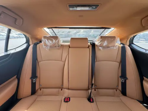 Lexus ES300h Hybrid 2025 Model Year White Exterior