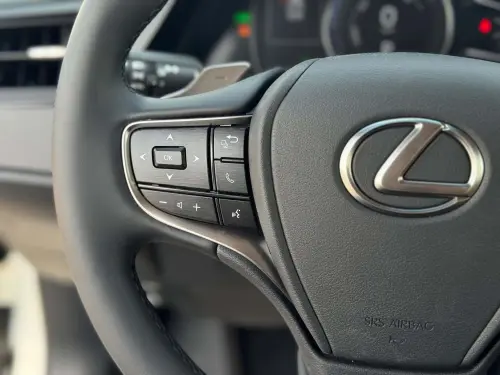 Lexus ES300h Hybrid 2025 Model Year White Exterior