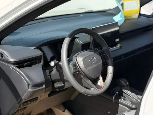 2025 Toyota Corolla Cross White Hybrid Automatic New