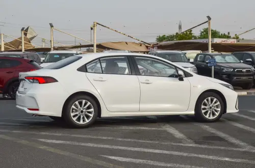 2025 Toyota Corolla 1.8 Hybrid White Exterior Black Interior