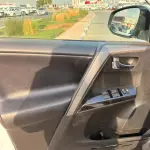 تويوتا راف 4 ليميتد 2.5L بنزين مستعملة 2017 - أبيض - Thumbnail 20