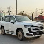 Toyota Land Cruiser 300 GXR 2026 Model Year 3.5L hybrid White Color Exterior - Thumbnail 3