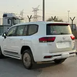 Toyota Land Cruiser 300 GXR 2026 Model Year 3.5L hybrid White Color Exterior - Thumbnail 4