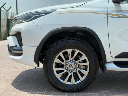 Toyota Fortuner Full Option 4.0L Petrol 2025 Model Year White Color Exterior