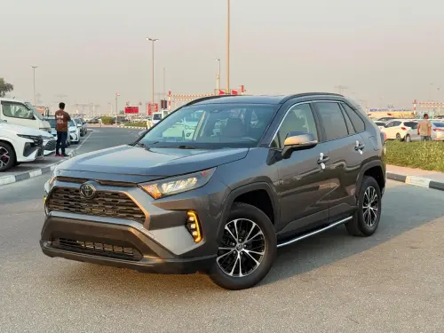 تويوتا RAV4 LE أوتوماتيك 2019 - لون رمادي